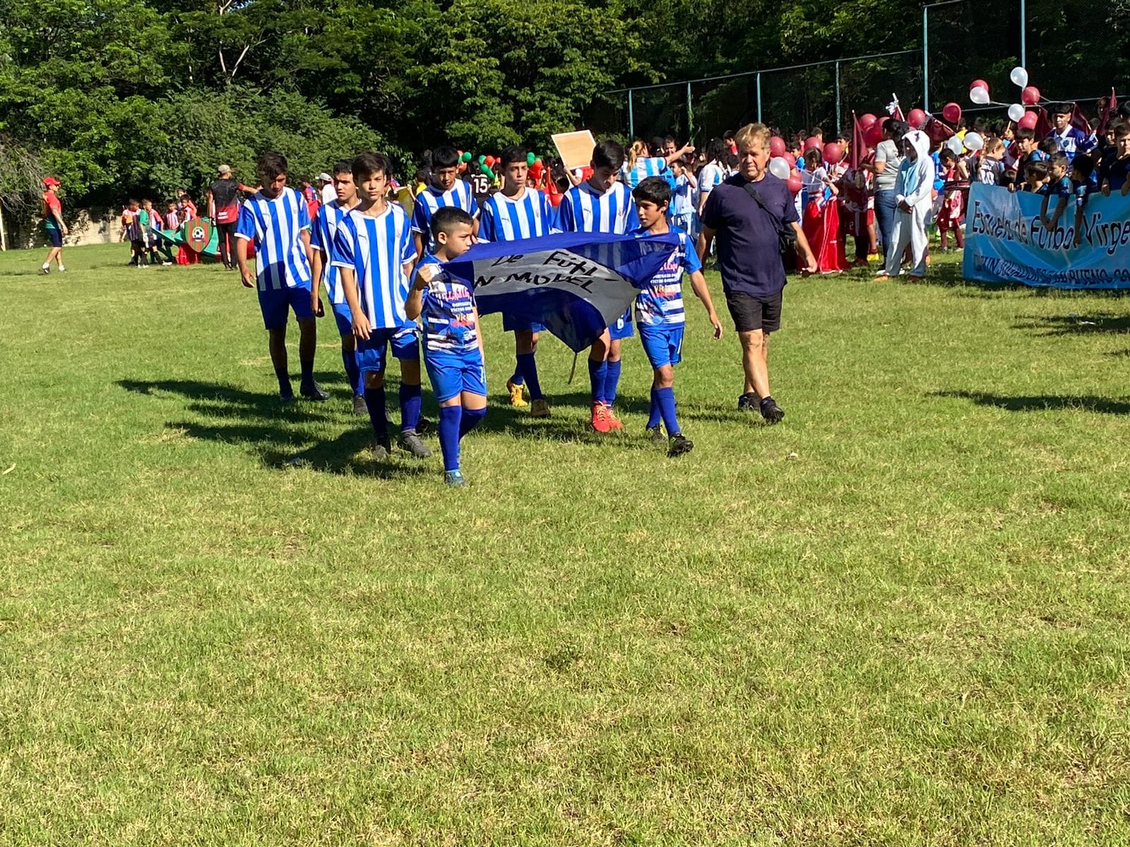 Inaugural del Torneo Canchita de mi Barrio 4